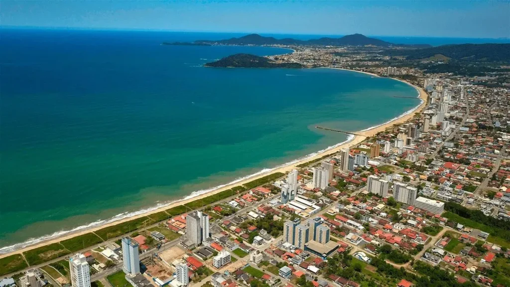 Descubra como a OPX Imóveis se destaca no mercado imobiliário de Balneário Piçarras com uma atuação baseada em inteligência, segurança jurídica, valor patrimonial e visão de longo prazo